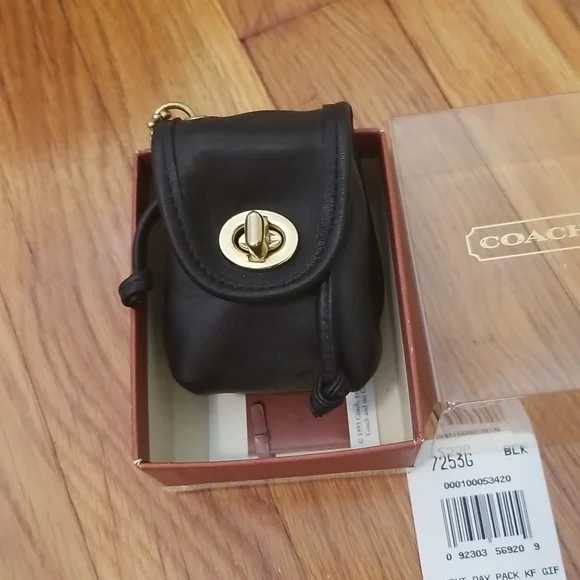 小物 Vintage Coach Mini Day Pack Keyfob Black Coach | Bags | Nib Rare Vintage Coach Mini Day Pack Key Fob